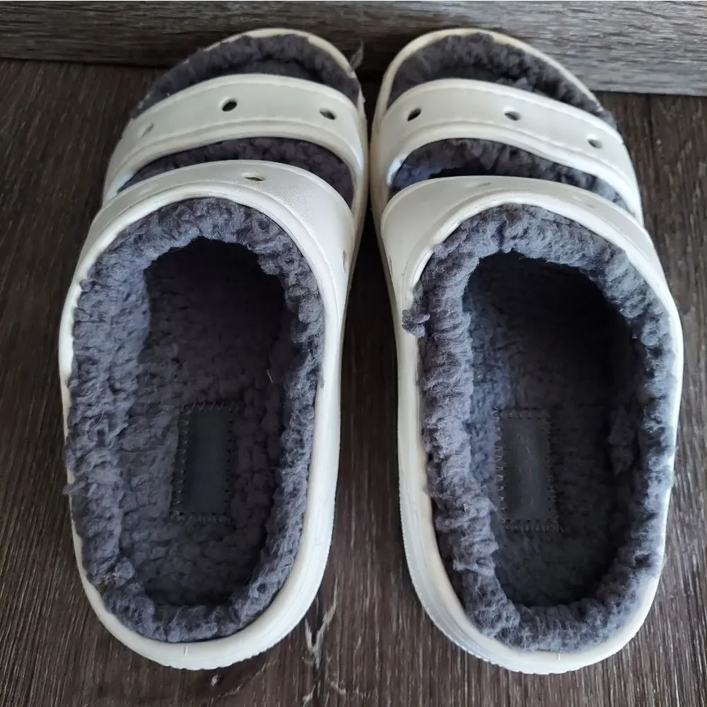 Crocs Classic Cozzzy Sandals Size 4